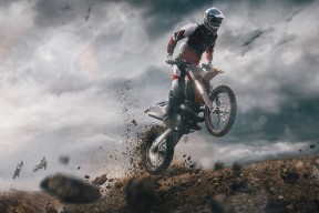 中国篮球周边产品IP的开发与销售渠道研究，篮球市场