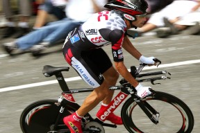 中国足球智慧体育设备在训练中的应用前景，足球教学智能的app下载地址