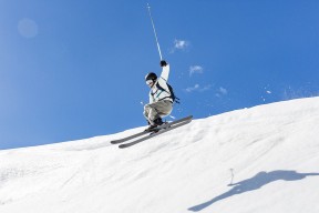 希腊自由泳新秀勇闯四强，希腊游泳