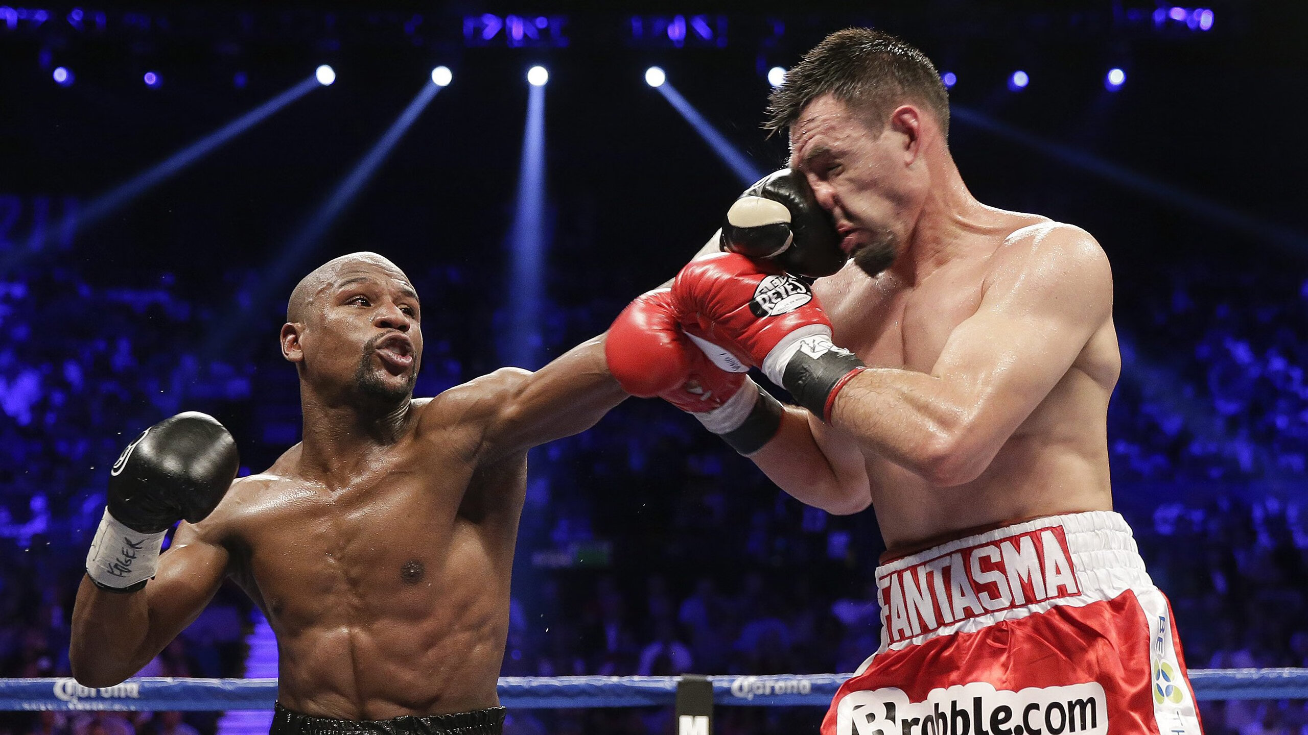 教师招聘考试跑步进场，考生压力引发共鸣